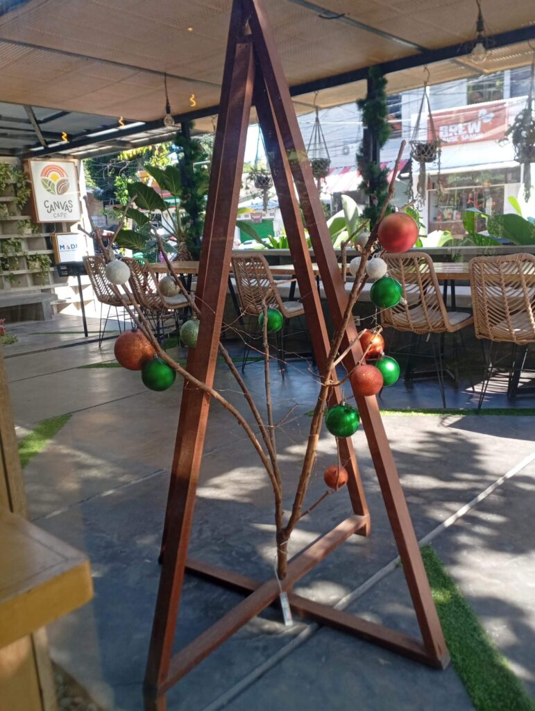 Canvas Cafe のクリスマスツリー