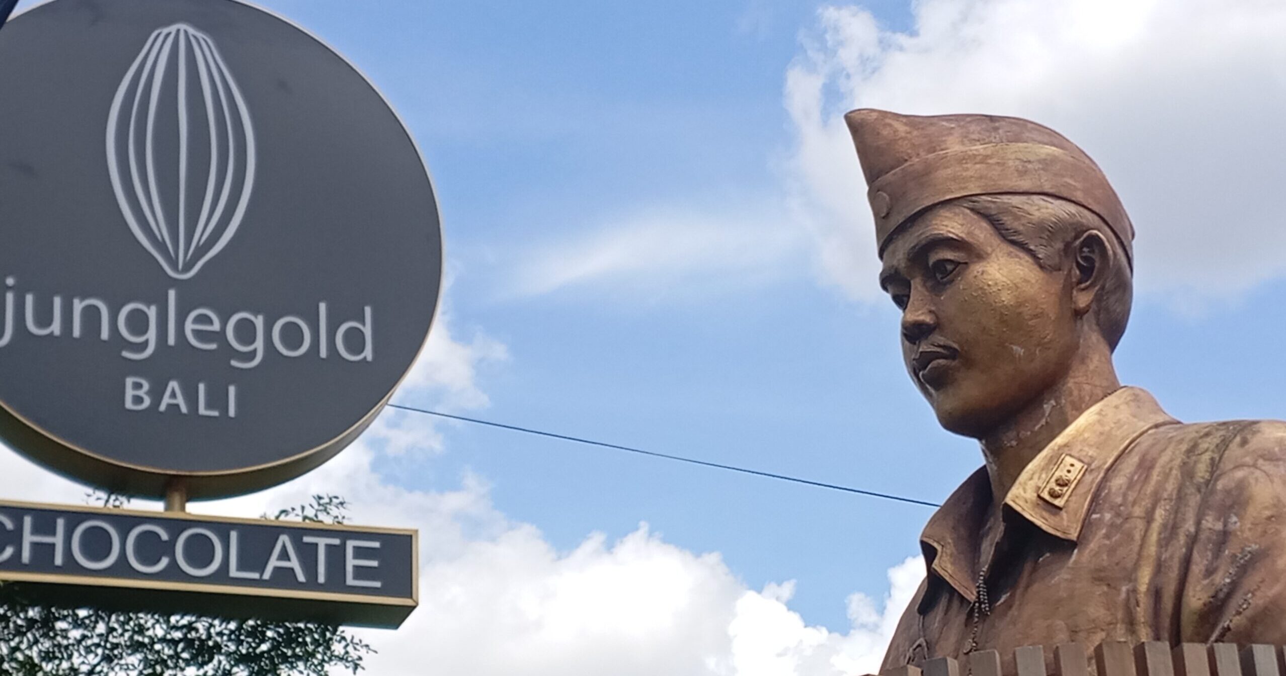 バリ島サヌール ジャングルゴールド直営店の目印