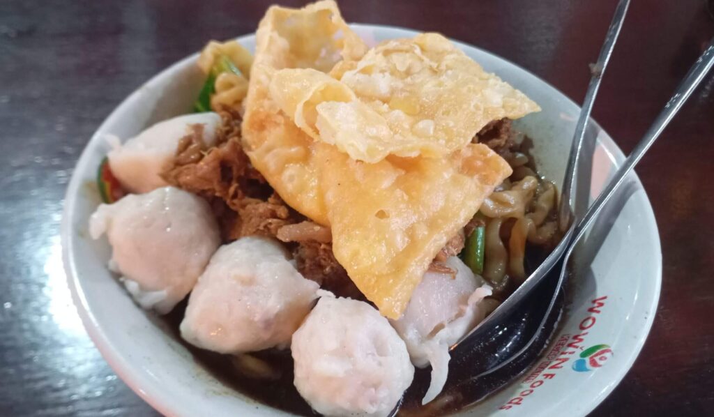 バリ島サヌール シンドゥナイトマーケットで味わうバクソ