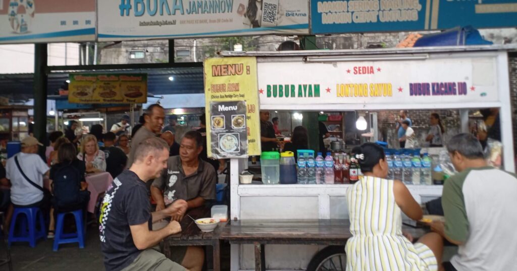 バリ島 サヌール シンドゥナイトマーケットお粥の屋台