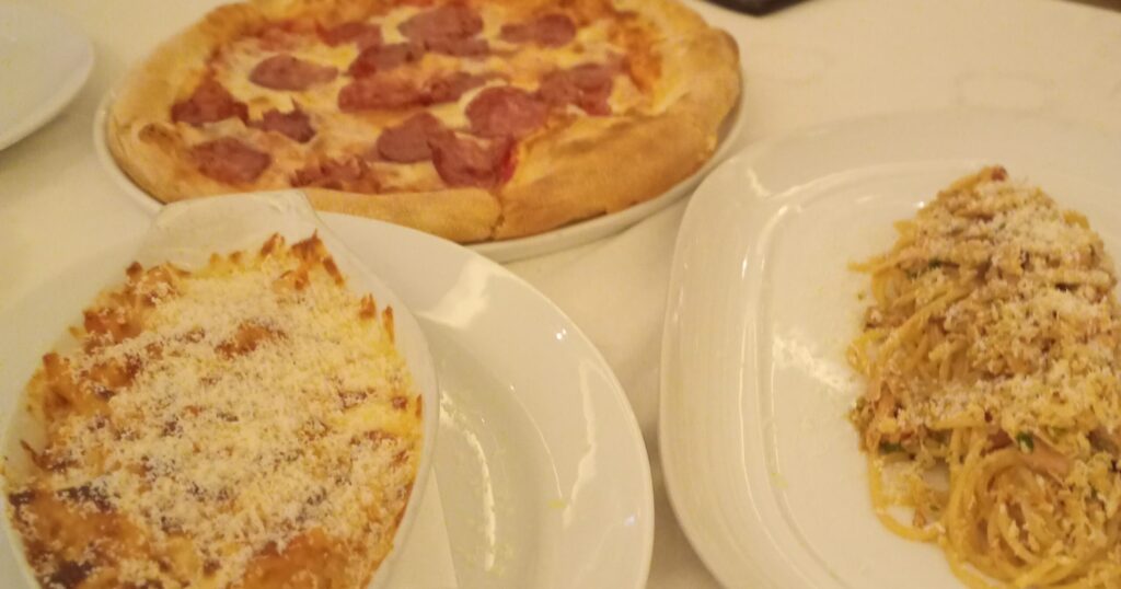 バリ島サヌール Massimo イタリアンレストランの窯焼きピザと本格パスタ