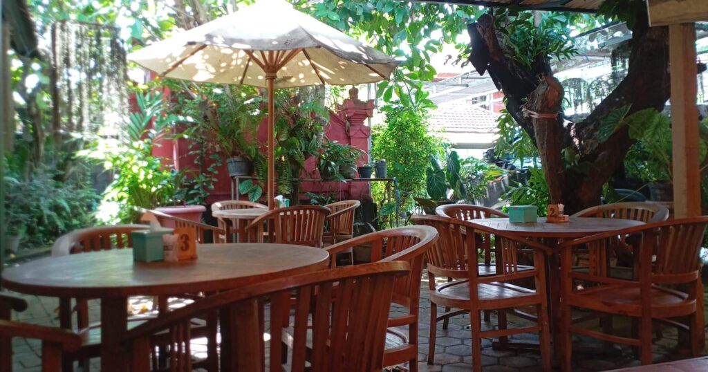 バリ島サヌール Warung Soeper Sanur 周辺の南国らしい風景