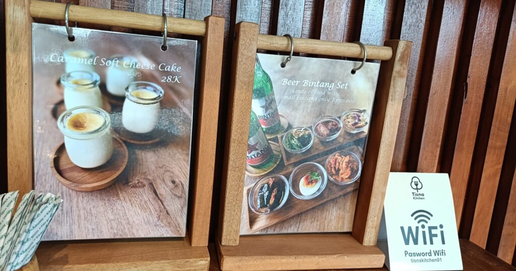 Tisna Kitchenのちょい飲みプランとキャラメルソフトケーキのメニュー