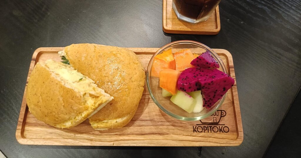 KOPITOKOのツナサンドイッチ