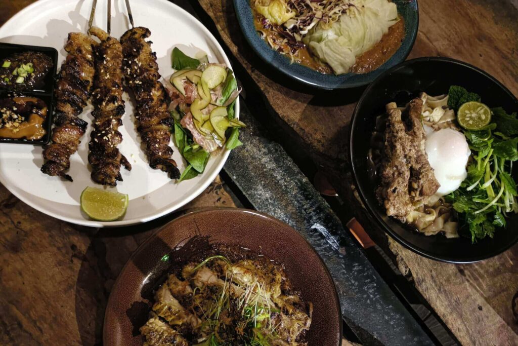 WARUNG SARO料理の写真